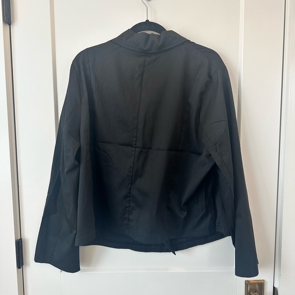 SHEIN Curve Black Moto Style Light Jacket - Picture 2 of 2